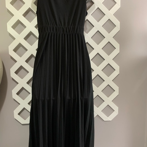 A pea in a pod maternity Black Sleeveless V-Neck Dress - Picture 3 of 8